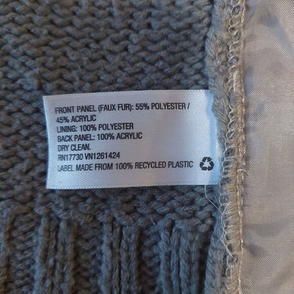 Woman's Small Vest  - Picture 11 of 15